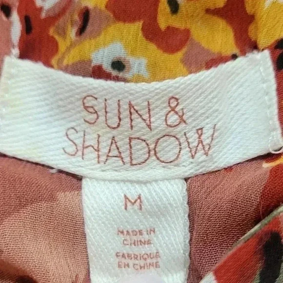 Sun and Shadow Floral Sleeveless Ruffle V-neck with Tie, Size medium - Picture 9 of 10